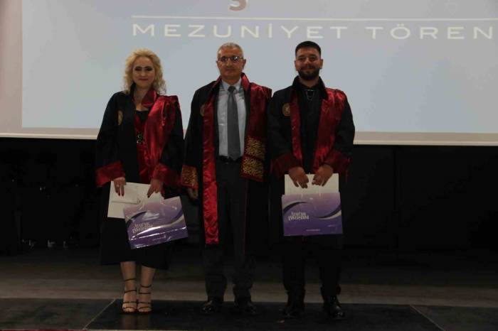 İletişimciler Mezun Oldu