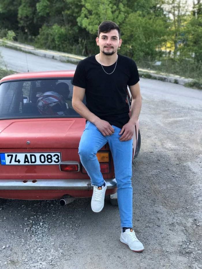 Epilepsi Krizi Geçiren Genç Hayatını Kaybetti