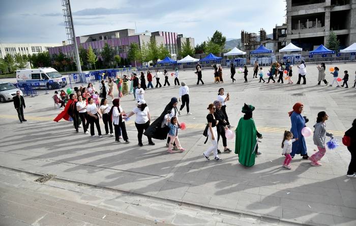 2. Bahar Çocuk Şenliği’nde Çocuklar Doyasıya Eğlendi