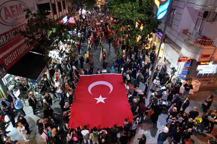 Esenler’de Sokaklara Sığmayan Fetih Coşkusu