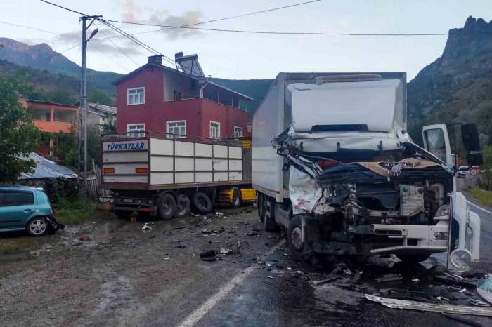 Gümüşhane’de Aynı Yerde 4. Kaza: 1 Yaralı