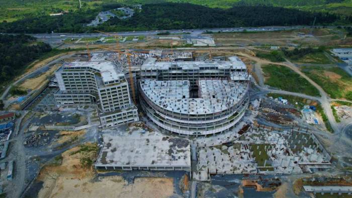 İstanbul Tıp Fakültesi’nin Yeni Sağlık Üssü Hasdal’da Yükseliyor: İlk Etabı 2024’te Bitecek