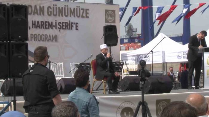 Hacı Adayları Üsküdar’da Düzenlenen Programla Uğurlandı
