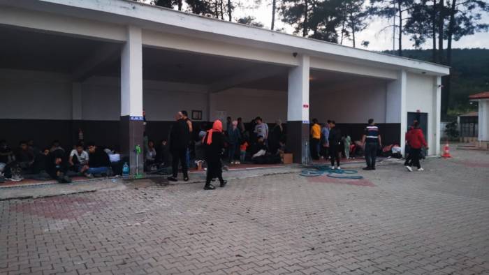 Marmaris’te Jandarma Ekipleri 96 Düzensiz Göçmen Yakaladı