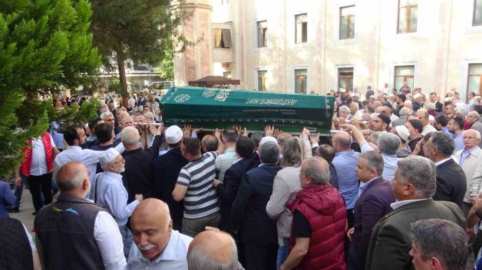 Şair Cengiz Numanoğlu Son Yolculuğuna Uğurlandı