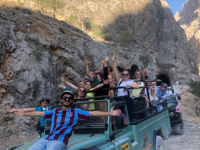 Sakin Şehir Kemaliye, Yaz Aylarında İlçe Nüfusunun 10 Katı Ziyaretçi Ağırlıyor