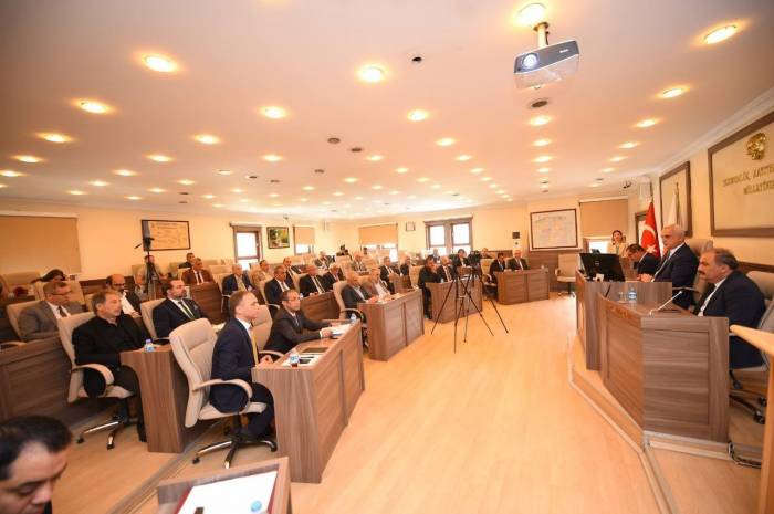 Tosya Belediye Başkanı Kavaklıgil: "tosya Diğer İlçelerimizle Birlikte Yarışabilecek Potansiyele Sahip Bir İlçe"