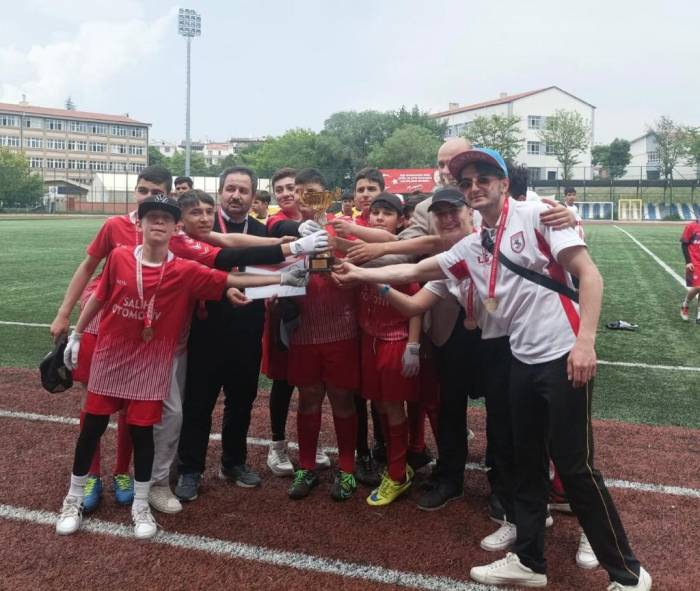 Okulun ‘beyzbol’ Başarısı