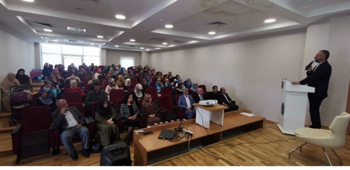 Lisans Eğitimlerini Tamamlayan 100 Bayan Öğrenci Mezun Oldu