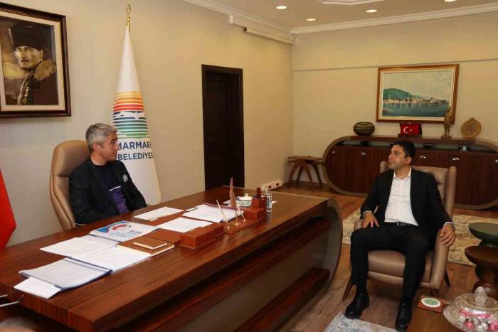 Nurhak Belediye Başkanı Bozan, Marmarislilere Seslendi