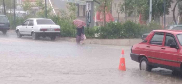 Koçarlı’da Vatandaşlar Sağanak Yağışa Karşı Anonsla Uyarıldı