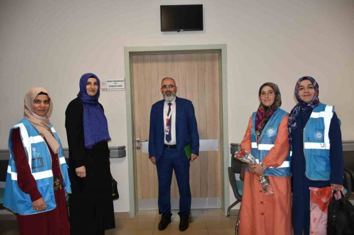 Personele Manevi Danışmanlık Ve Rehberlik Hizmeti Sunuyor