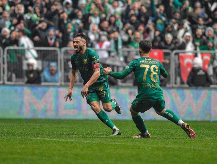 Bursaspor’da 6 Futbolcunun Sözleşmesi Bugün Sona Eriyor