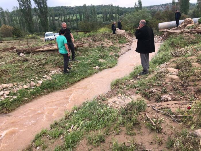 Emet’te Aşırı Yağış Sele Neden Oldu