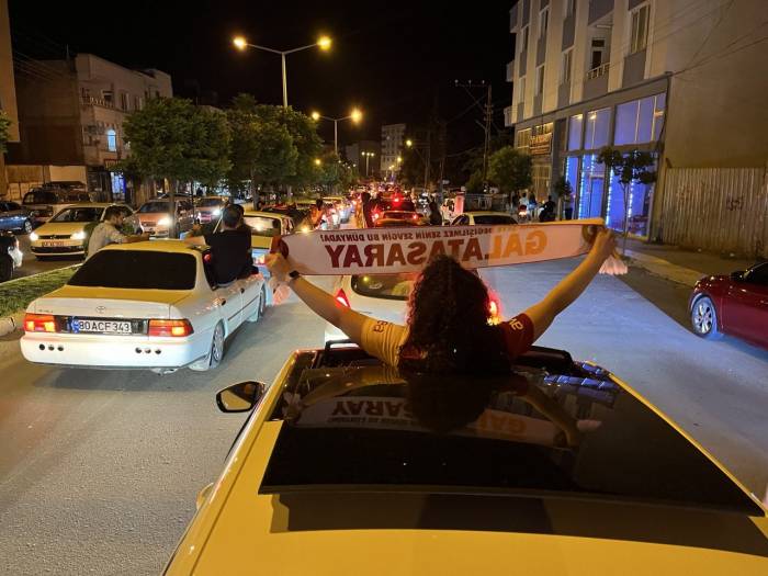 Sınırın Sıfır Noktasından Şampiyonluk Coşkuyla Kutlandı