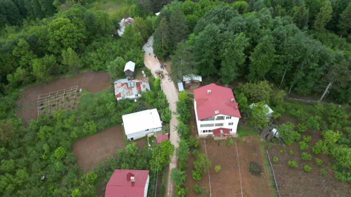 İnegöl’de Yollar Parke Taşla Kaplanıyor