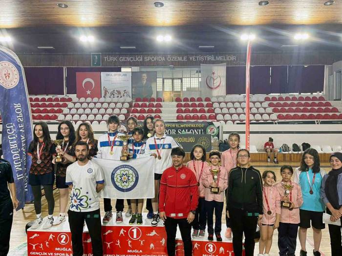 Büyükşehir Masa Tenisi Takımı Muğla Şampiyonu