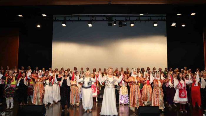 Nilüfer Kadın Korosu Bulgaristan Yolcusu