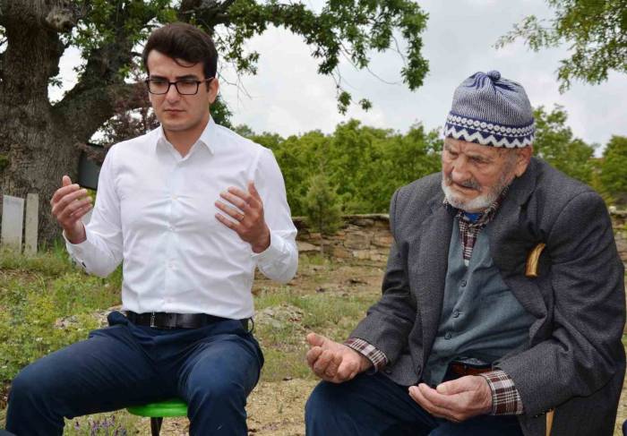 Kaymakam Okumuş, Şehit Kabrini Ziyaret Etti