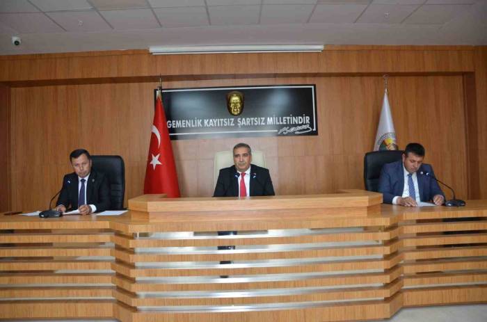 Seçimlerin Ardından İlk Meclis Toplantısı Yapıldı