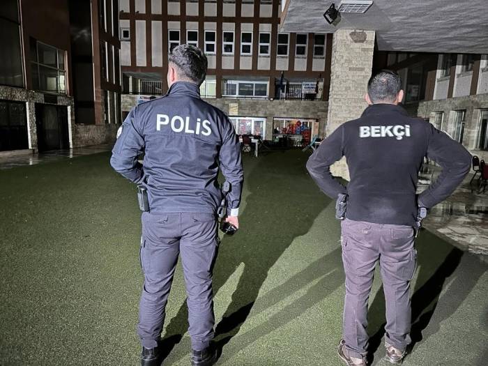 Mahalle Ve Çarşı Bekçileri Devriyelerini Arttırdı