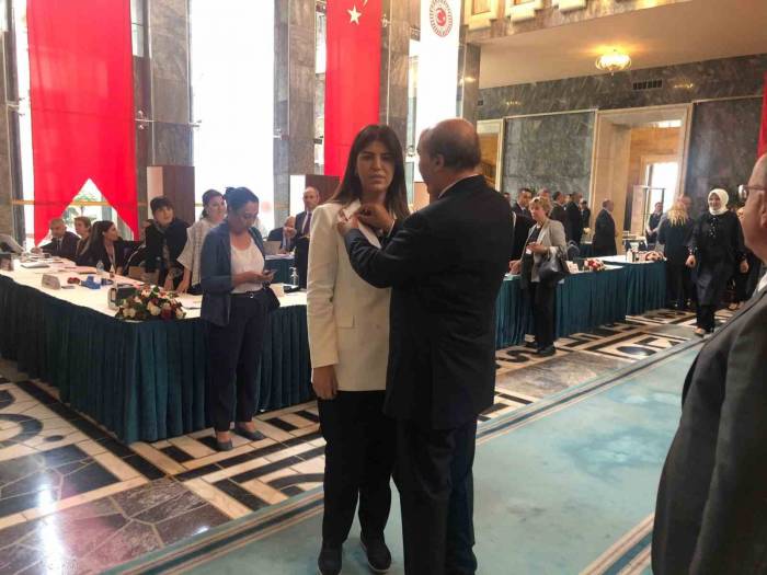 Ak Parti İstanbul Milletvekili Derya Ayaydın Kaydını Yaptırdı