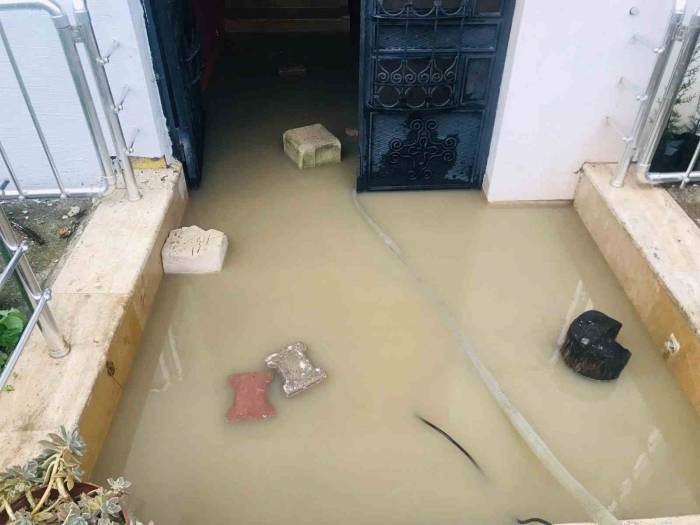 Bilecik’te Aşırı Yağış Hayatı Felç Etti