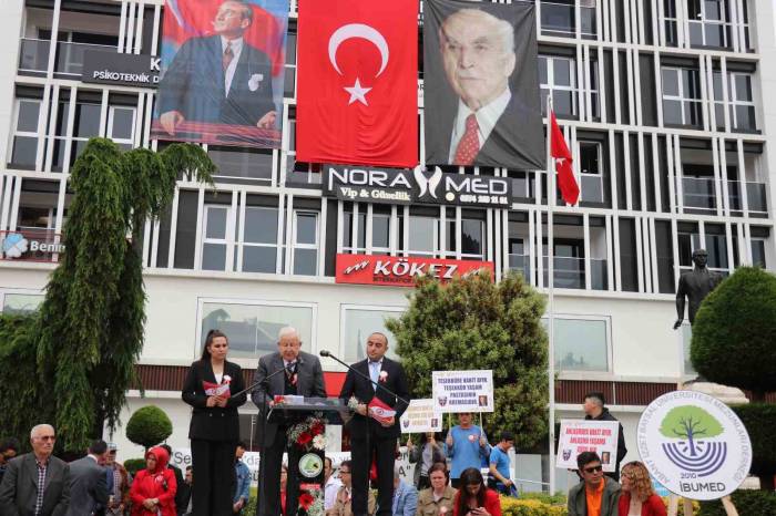 Bolulular "izzet Babalarını" Unutmadı