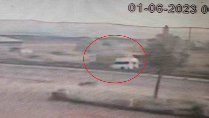 Bursa’da Öğretmenin Öldüğü, 16 Öğrencinin Yaralandığı Feci Kaza Kamerada