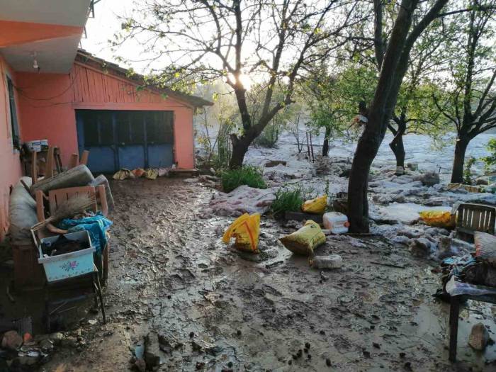 Selden Geriye Çamur Kaldı