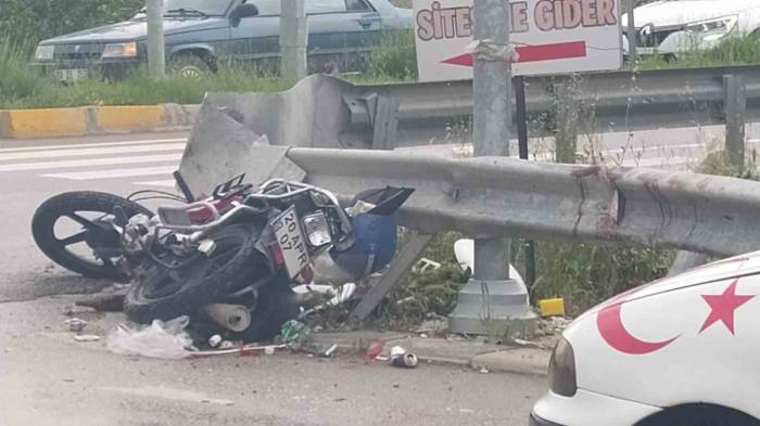 Otomobille Çarpışan 70 Yaşındaki Motosiklet Sürücüsü Hayatını Kaybetti