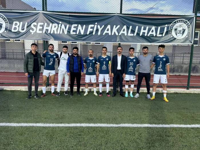 Arif Toker Futbolculuk Kariyerini Noktaladı