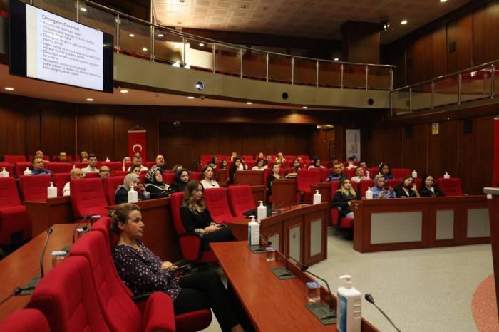 Masa Başı Çalışan Personele Ergonomi Eğitimi