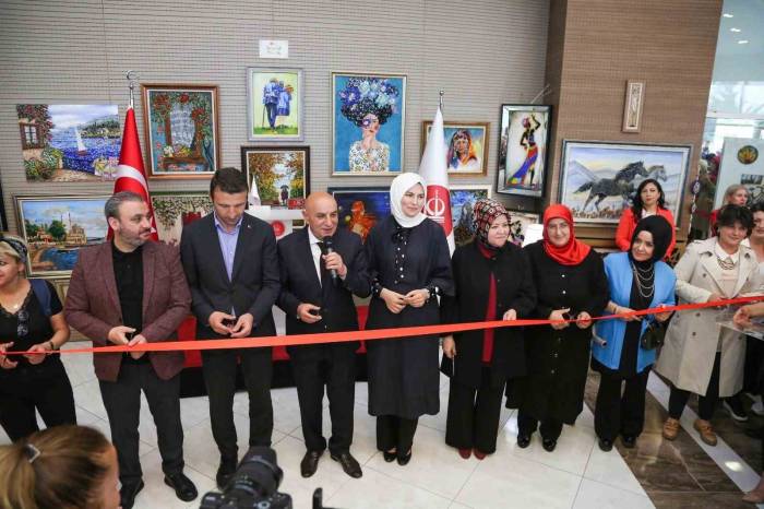 Keçmek Yıl Sonu Sergisi Keçiören’de Açıldı