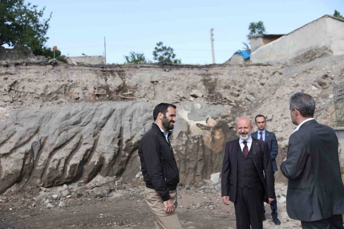 Başkan Çolakbayrakdar; “erkilet Bulvarı Ve Yeşil Mahalle, Yeni Yüze Kavuşuyor”