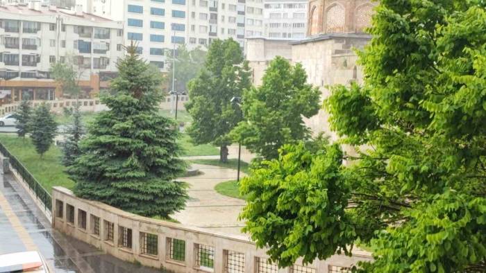 Sivas Valiliği Uyardı: Kuvvetli Sağanak Yağışa Dikkat