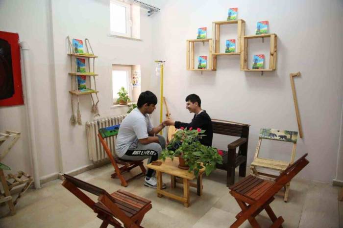 Tunceli Özel Eğitim Mesleki Okulundan Yıl Sonu Sergisi