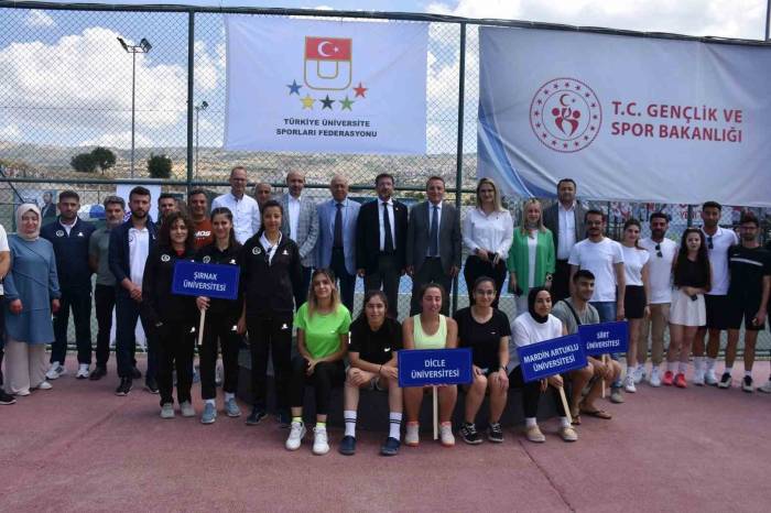 Şırnak’ta Üniversiteler Arası Tenis Bölge Şampiyonası Başladı