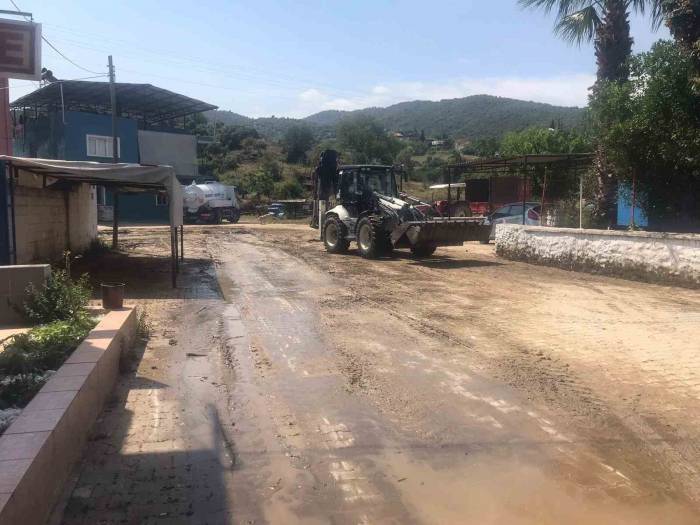 Bağarası’nda Yağışların Olumsuz Etkilerine Söke Belediyesi Müdahale Etti