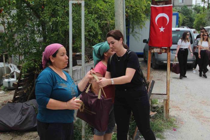 Adanalı Kadın Sanayiciler, Kadın Depremzedelerle Bir Araya Geldi