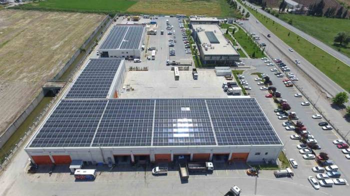 Balıkesir Büyükşehir Çatılara Kurduğu Güneş Panelleri İle 6 Milyon Liralık Enerji Üretecek