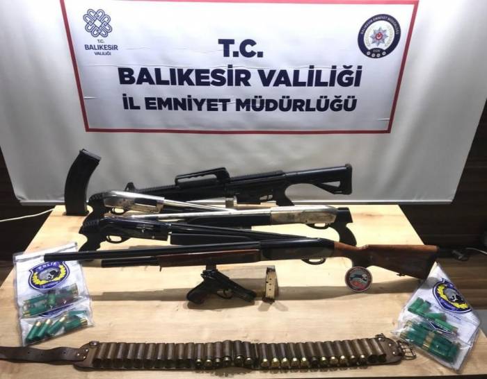 Balıkesir’de 45 Aranan Şahıstan, 24’ü Tutuklandı