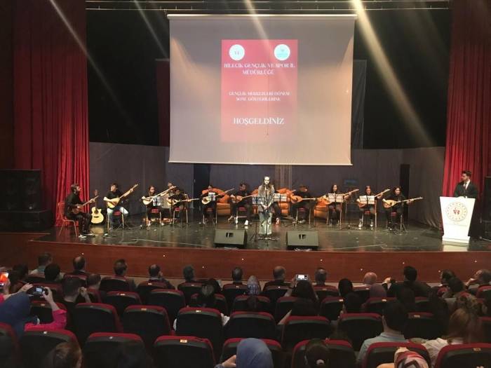 Gençlik Merkezleri Dönem Sonu Programı Düzenledi