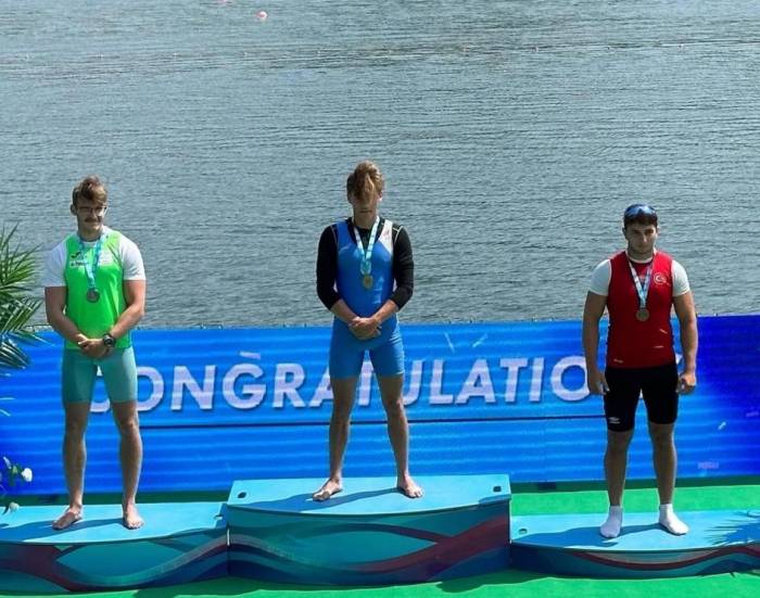 Bursa Büyükşehir Belediyespor Kulübü Kanocuları Slovakya’dan 4 Madalyayla Döndü