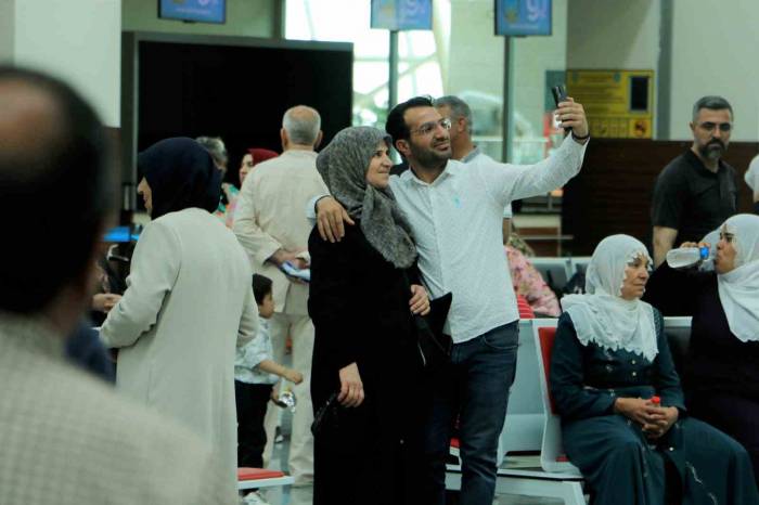 Diyarbakır’dan Kutsal Topraklara İlk Hac Kafilesi Uğurlandı