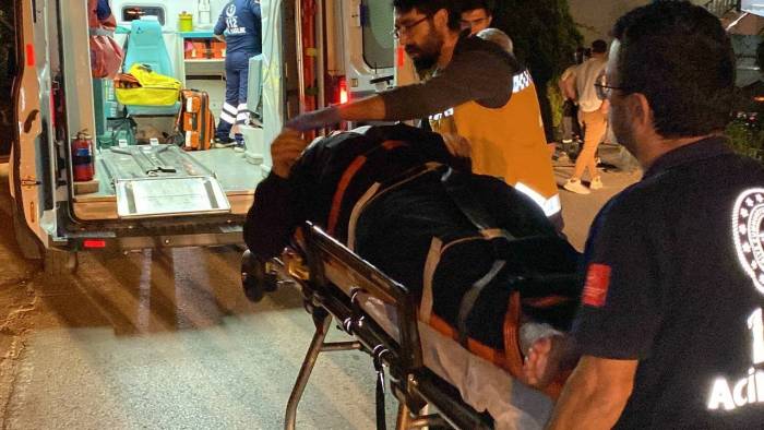 Motosiklet Otomobile Çarptı: 1 Yaralı
