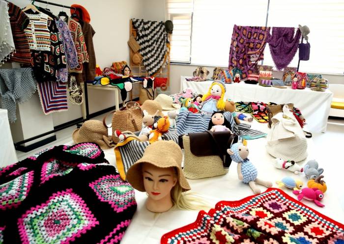 Olgun Gençler El Emeği Eserlerini Sergiledi