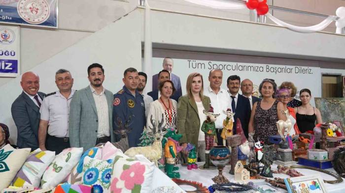 Ortaca’da Kursiyerlerin Yılsonu Sergisi