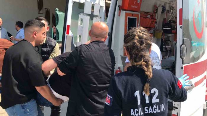 Cip İle Kamyonet Çapıştı: 1 Yaralı