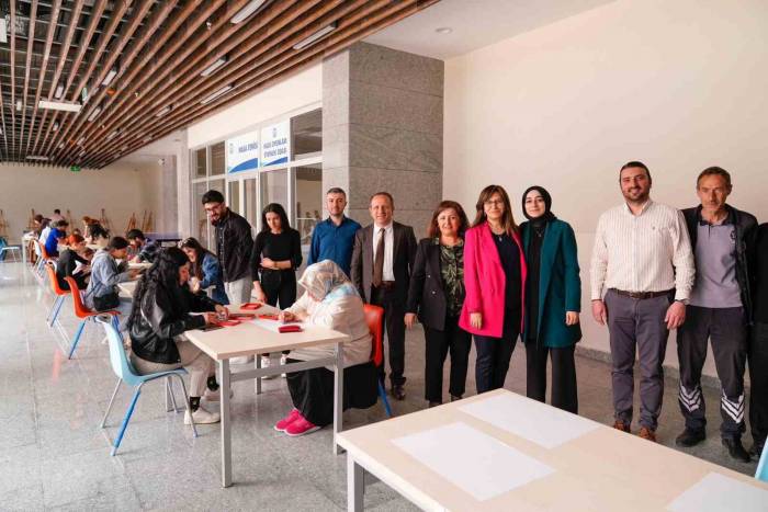 Bayburt Üniversitesi, Aileleri Sanatla Buluşturdu